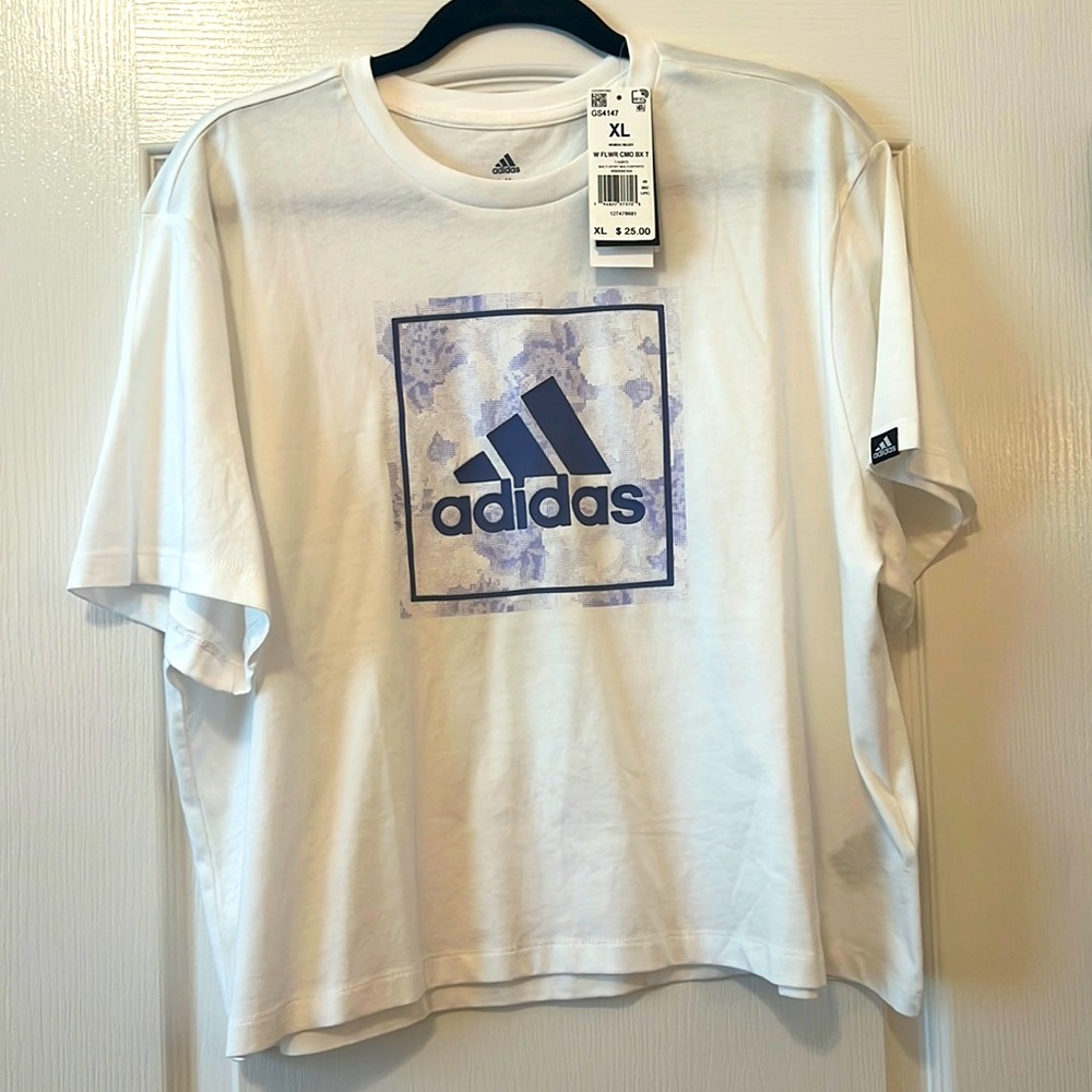 NWT Adidas flower tee